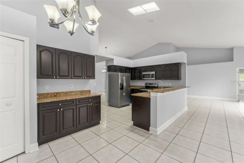Villa ou maison à vendre à Orlando, Floride: 5 chambres, 217.48 m2 № 2142399 - photo 13