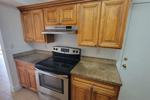 Copropriété à vendre à Miami, Floride: 2 chambres, 70.88 m2 № 1967551 - photo 5