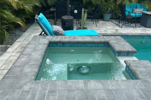 Immobilier commercial à vendre à Saint Petersburg, Floride: 226.31 m2 № 2238309 - photo 22
