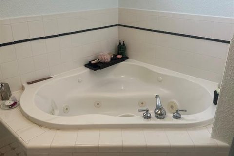 Immobilier commercial à vendre à Saint Petersburg, Floride: 226.31 m2 № 2238309 - photo 10
