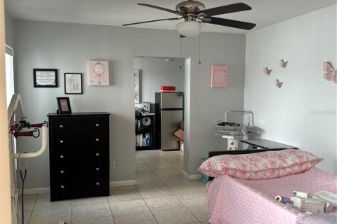 Immobilier commercial à vendre à Saint Petersburg, Floride: 226.31 m2 № 2238309 - photo 12