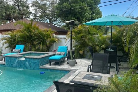Immobilier commercial à vendre à Saint Petersburg, Floride: 226.31 m2 № 2238309 - photo 21