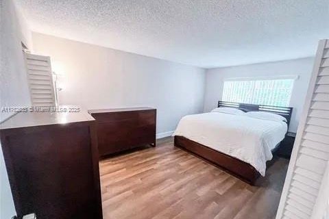 Condo in Lauderhill, Florida, 1 bedroom  № 1706775 - photo 8