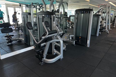 Condo in Miami, Florida, 2 bedrooms  № 1999076 - photo 26