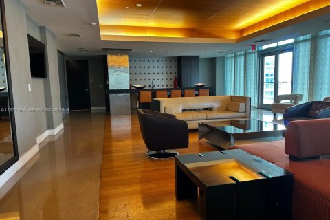 Condo in Miami, Florida, 2 bedrooms  № 1999076 - photo 27