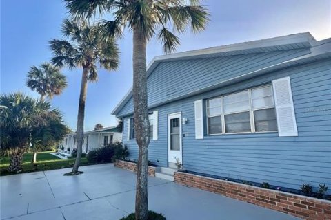 Casa en alquiler en Daytona Beach, Florida, 3 dormitorios, 121.24 m2 № 1915503 - foto 2