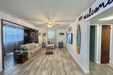 Casa en alquiler en Daytona Beach, Florida, 3 dormitorios, 121.24 m2 № 1915503 - foto 5