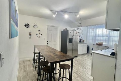 Casa en alquiler en Daytona Beach, Florida, 3 dormitorios, 121.24 m2 № 1915503 - foto 9