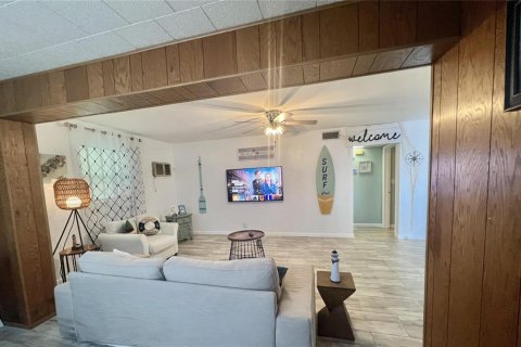 Casa en alquiler en Daytona Beach, Florida, 3 dormitorios, 121.24 m2 № 1915503 - foto 4