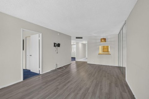 Condominio en venta en Fort Lauderdale, Florida, 2 dormitorios, 90.12 m2 № 2187644 - foto 4