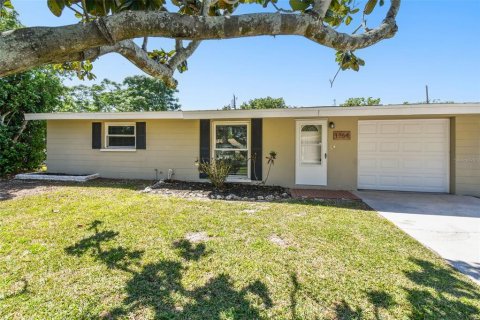 Casa en venta en Clearwater, Florida, 2 dormitorios, 102.56 m2 № 1598594 - foto 1