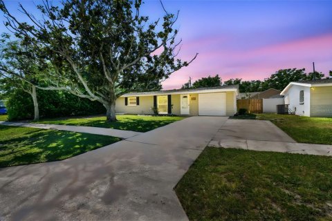 Casa en venta en Clearwater, Florida, 2 dormitorios, 102.56 m2 № 1598594 - foto 2