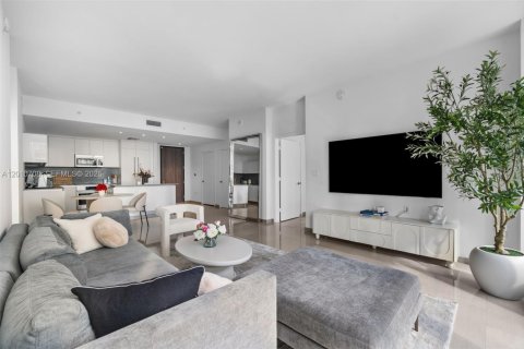 Condominio en Miami, Florida, 2 dormitorios  № 2073605