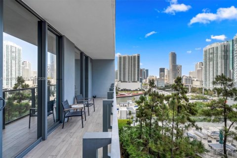 Condominio en alquiler en Miami, Florida, 2 dormitorios, 115.01 m2 № 2073605 - foto 27