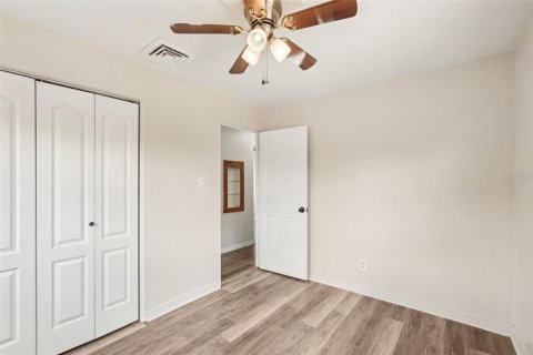 House in Apollo Beach, Florida 3 bedrooms, 97.45 sq.m. № 1681892 - photo 18