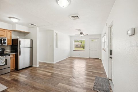 House in Apollo Beach, Florida 3 bedrooms, 97.45 sq.m. № 1681892 - photo 6