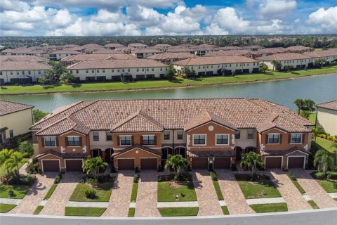 Adosado en venta en Venice, Florida, 3 dormitorios, 181.07 m2 № 1815911 - foto 1
