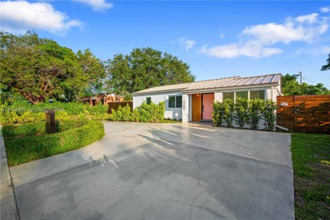 Villa ou maison à vendre à North Miami, Floride: 5 chambres № 2068274 - photo 5