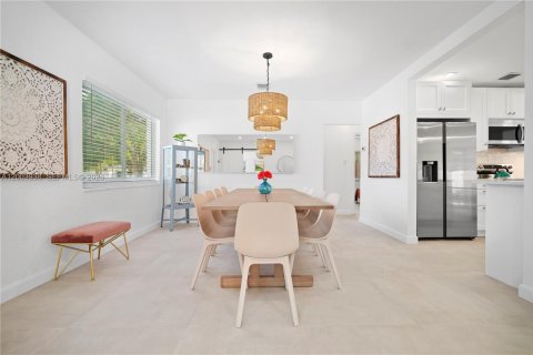 Villa ou maison à vendre à North Miami, Floride: 5 chambres № 2068274 - photo 10