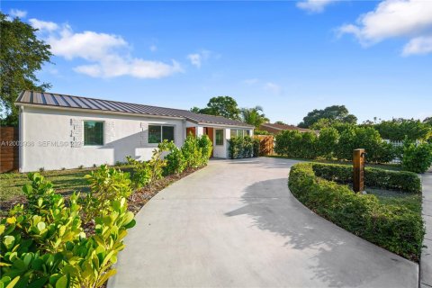 Villa ou maison à vendre à North Miami, Floride: 5 chambres № 2068274 - photo 7