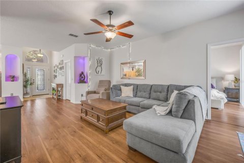House in Port Orange, Florida 3 bedrooms, 142.88 sq.m. № 1791832 - photo 9