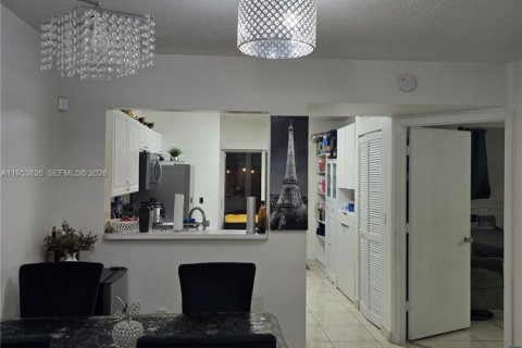 Copropriété à louer à Hialeah, Floride: 2 chambres, 83.98 m2 № 2007951 - photo 6