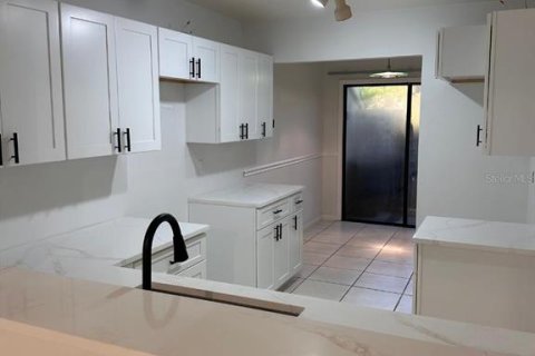 Adosado en venta en Altamonte Springs, Florida, 3 dormitorios, 122.82 m2 № 2302518 - foto 4