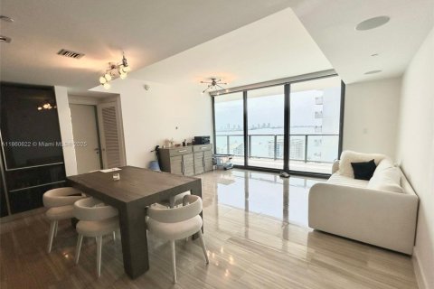 Condo in Miami, Florida, 1 bedroom  № 1889429 - photo 6