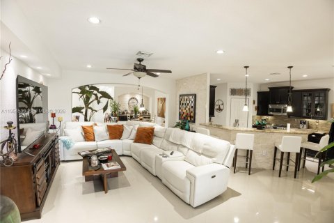 Villa ou maison à vendre à Homestead, Floride: 4 chambres, 226.4 m2 № 2008369 - photo 27