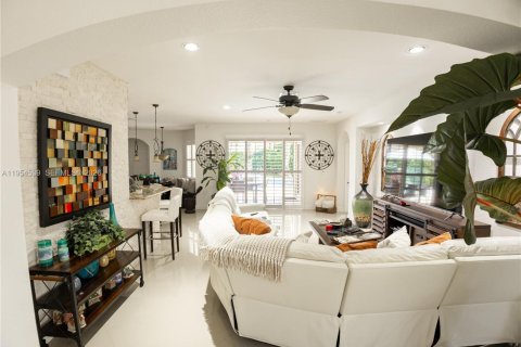 Villa ou maison à vendre à Homestead, Floride: 4 chambres, 226.4 m2 № 2008369 - photo 25