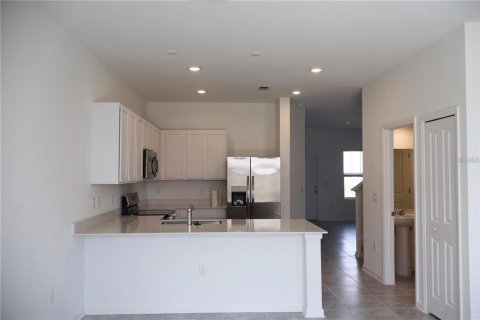 Adosado en alquiler en Kissimmee, Florida, 3 dormitorios, 170.94 m2 № 2102875 - foto 3