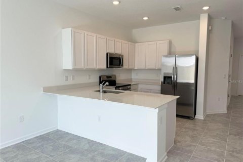 Adosado en alquiler en Kissimmee, Florida, 3 dormitorios, 170.94 m2 № 2102875 - foto 2