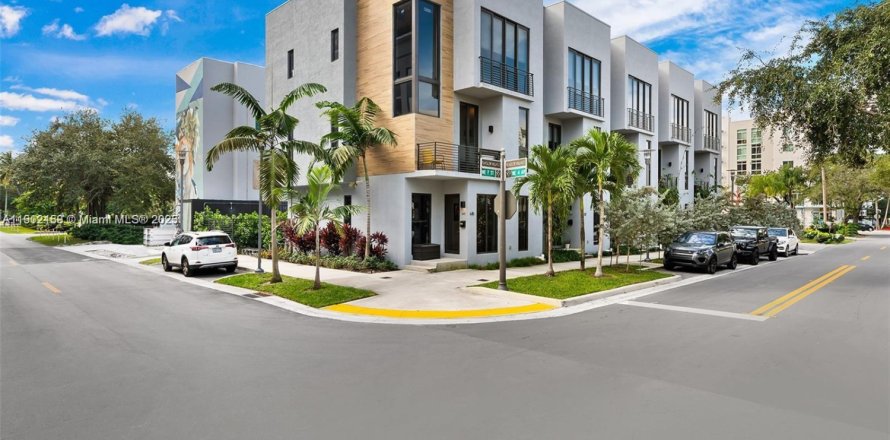 Touwnhouse à Fort Lauderdale, Floride 3 chambres, 954.94 m2 № 1968320