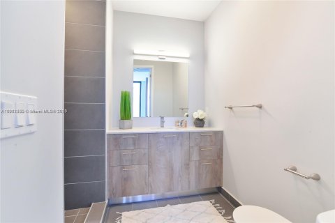 Touwnhouse à louer à Fort Lauderdale, Floride: 3 chambres, 954.94 m2 № 1968320 - photo 6