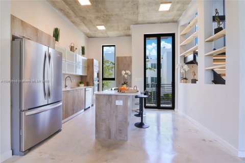 Touwnhouse à louer à Fort Lauderdale, Floride: 3 chambres, 954.94 m2 № 1968320 - photo 3