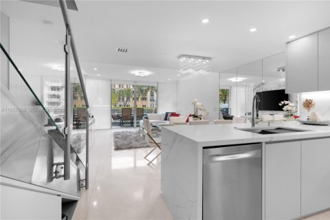 Condo in Aventura, Florida, 2 bedrooms  № 2019644 - photo 4
