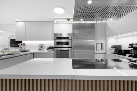 Condo in Aventura, Florida, 2 bedrooms  № 2019644 - photo 6