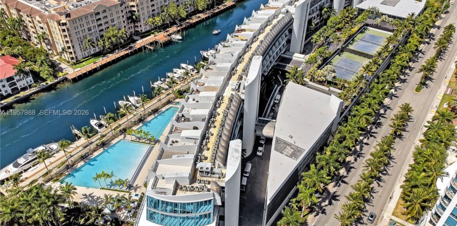 Condo in Aventura, Florida, 2 bedrooms  № 2019644