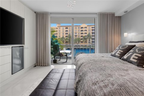 Condo in Aventura, Florida, 2 bedrooms  № 2019644 - photo 27