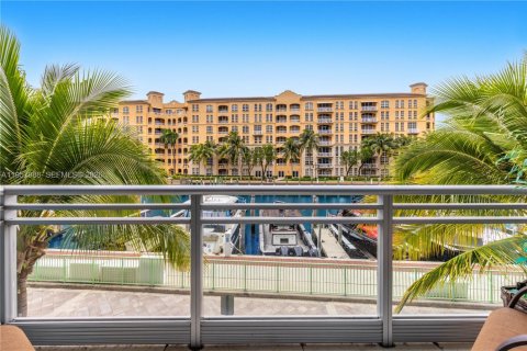 Condo in Aventura, Florida, 2 bedrooms  № 2019644 - photo 29