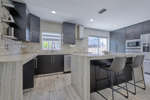 Купить виллу или дом в Плантация, Флорида 4 комнаты, 132.66м2, № 2263828 - фото 28