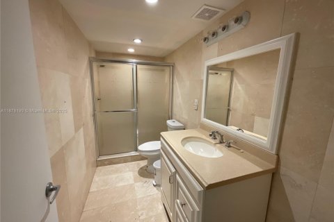 Condominio en alquiler en Miami, Florida, 3 dormitorios, 125.23 m2 № 1923246 - foto 18
