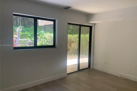 Condominio en alquiler en Miami, Florida, 3 dormitorios, 125.23 m2 № 1923246 - foto 15