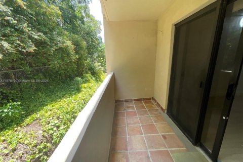 Condominio en alquiler en Miami, Florida, 3 dormitorios, 125.23 m2 № 1923246 - foto 6