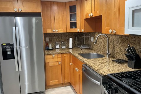 Condominio en alquiler en Miami, Florida, 3 dormitorios, 125.23 m2 № 1923246 - foto 8