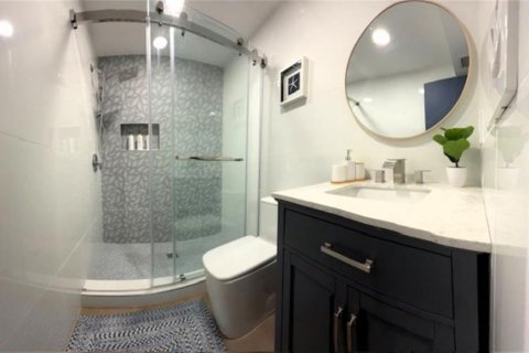 Condo in Longboat Key, Florida, 2 bedrooms  № 1540732 - photo 25