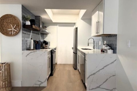 Condo in Longboat Key, Florida, 2 bedrooms  № 1540732 - photo 12