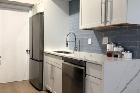 Condo in Longboat Key, Florida, 2 bedrooms  № 1540732 - photo 15