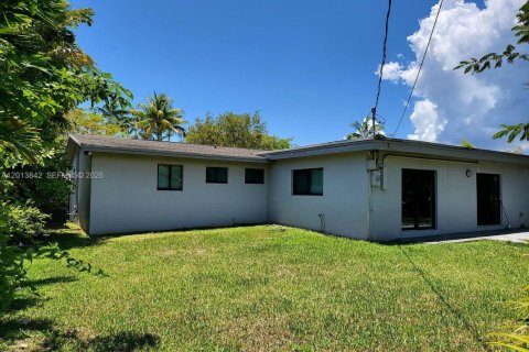 Villa ou maison à louer à Miami, Floride: 3 chambres, 152.73 m2 № 2076356 - photo 19
