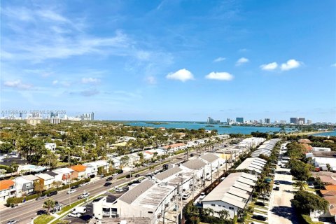 Copropriété à louer à North Miami, Floride: 2 chambres, 110.37 m2 № 2051523 - photo 8